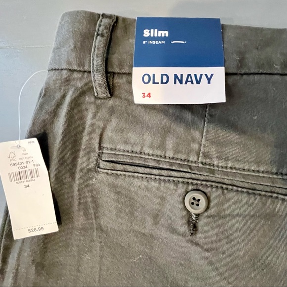 NWT Old Navy Slim Built In Flex Shorts. 34 & 8” Inseam - Men’s Smoky Black - Picture 2 of 6